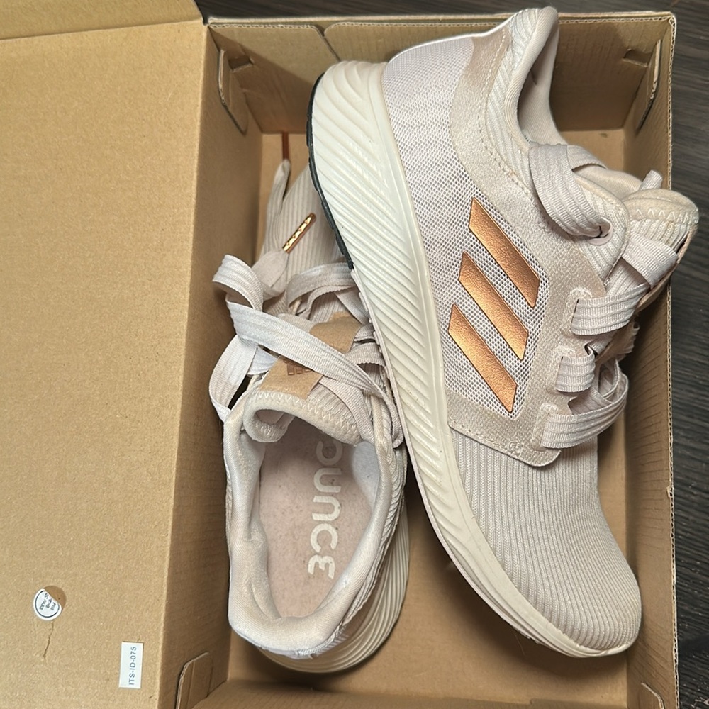 Adidas Edge Lux 3 bounce